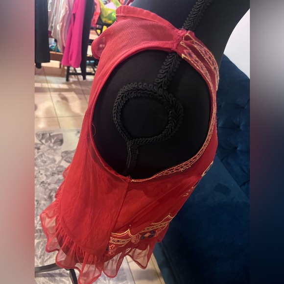 Taylor & Sage Floral Embroidered Top in Red - Picture 12 of 12